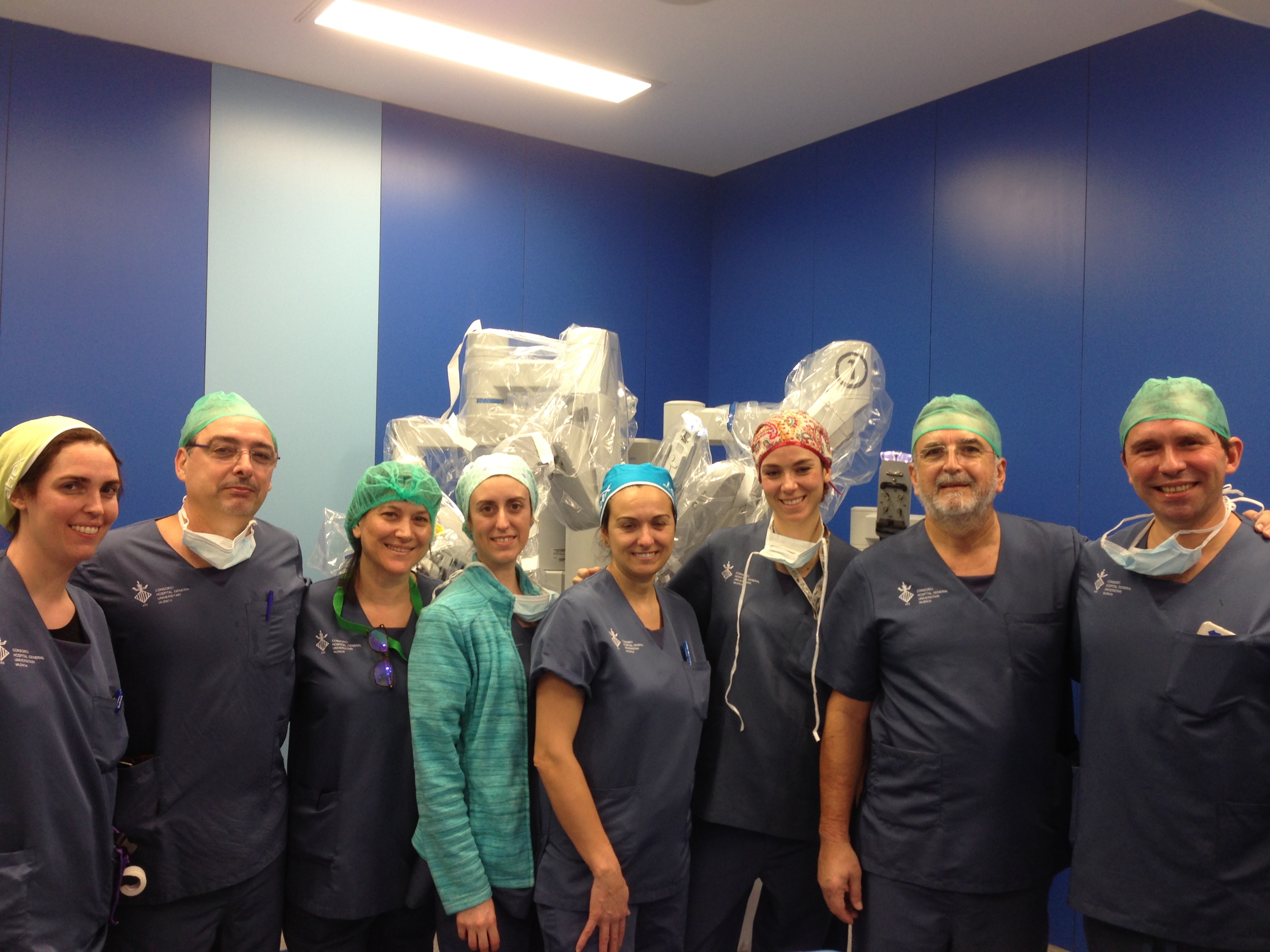 El Hospital General de València realiza la primera cirugía torácica por vía robótica de la Comunitat
