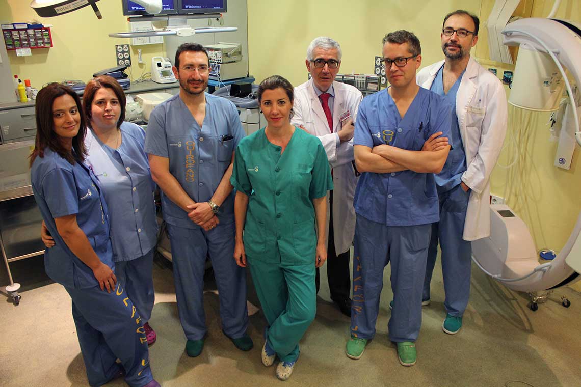 El Hospital de Toledo, primer centro español que implanta un desfibrilador cardiaco subcutáneo compatible con resonancias magnéticas
