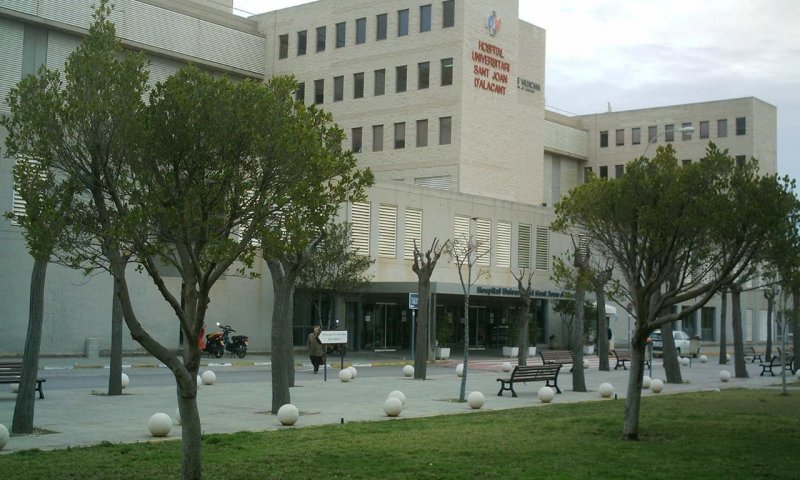 El Hospital de Sant Joan, primer centro público de la provincia con técnica HOLEP para el tratamiento de la hiperplasia benigna de próstata