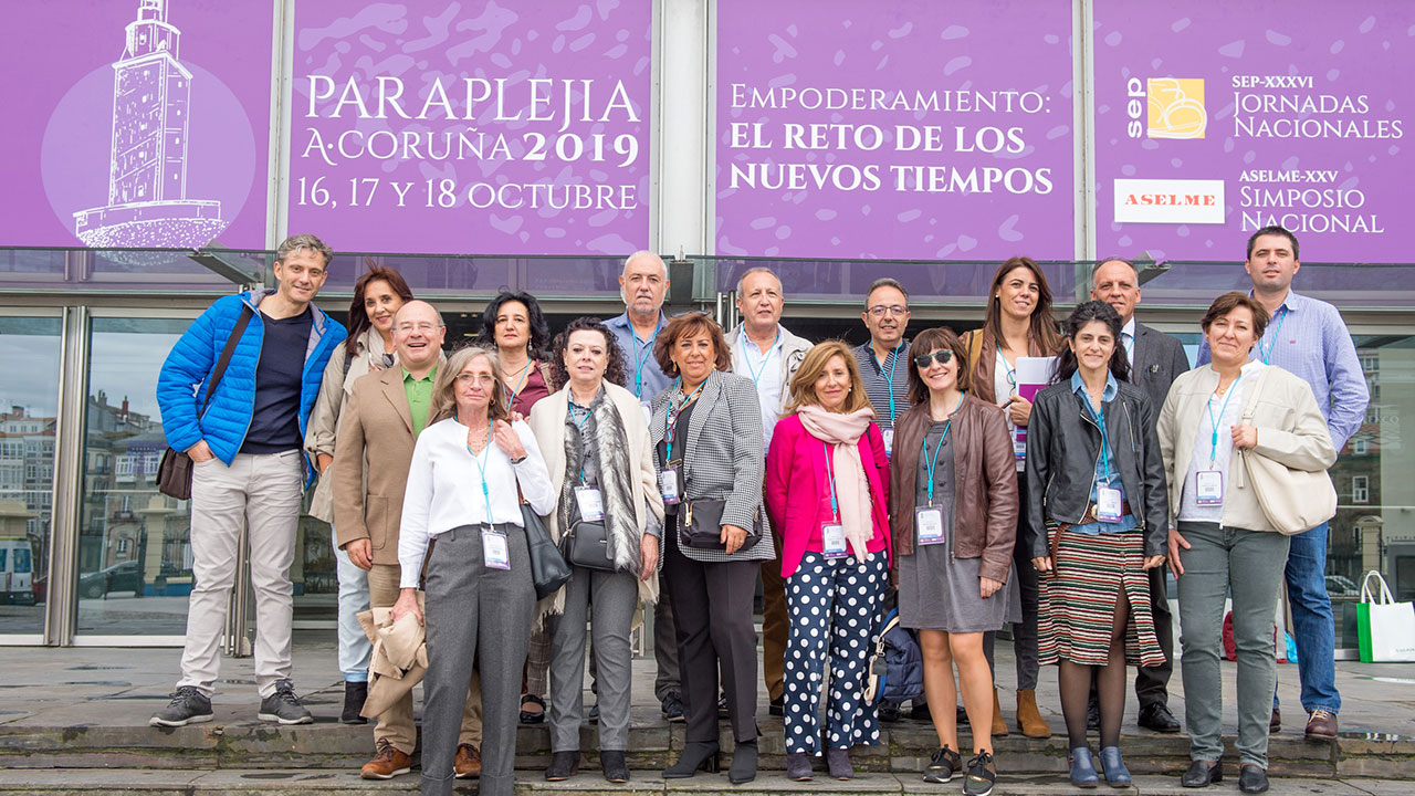 Profesionales de Medicina y Enfermería del Hospital Nacional de Parapléjicos comparten su experiencia en A Coruña