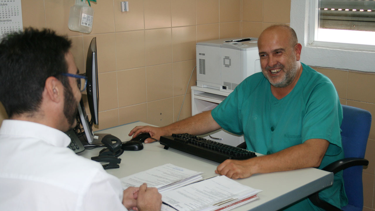 La consulta enfermera de ostomías del Hospital de Puertollano elabora un  protocolo para facilitar la vida a los pacientes con un estoma