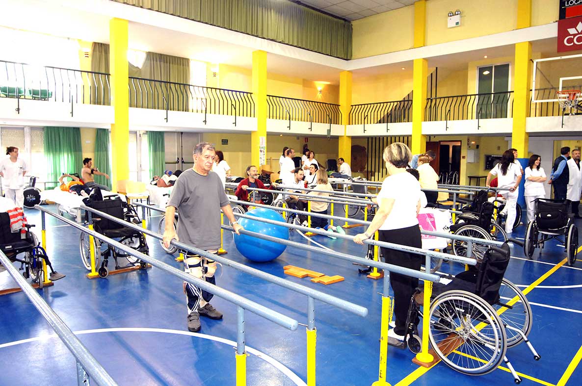 Profesionales del Hospital Nacional de Parapléjicos recomiendan a las personas con lesión medular pautas de cuidados